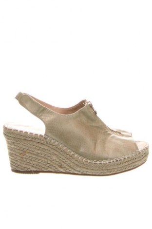 Σανδάλια Unbranded, Μέγεθος 40, Χρώμα  Μπέζ, Τιμή 21,99 €