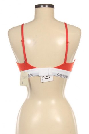 Podprsenka Calvin Klein, Velikost M, Barva Červená, Cena  569,00 Kč