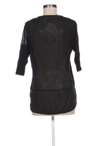 Дамска блуза Stradivarius, Размер M, Цвят Черен, Цена 2,04 €