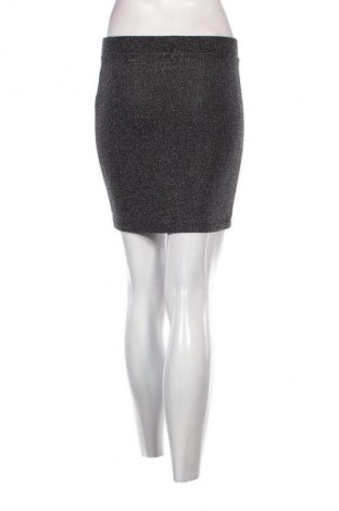 Пола Wow, Размер S, Цвят Черен, Цена 2,04 €