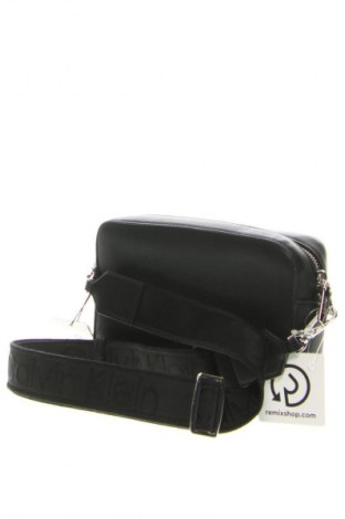 Táska Calvin Klein, Szín Fekete, Ár 17 189 Ft