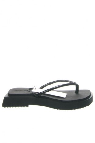 Чехли Calvin Klein, Размер 37, Цвят Черен, Цена 78,22 €, #134649420