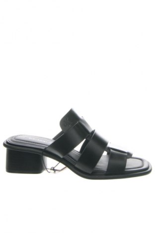 Japonki Calvin Klein Jeans, Rozmiar 38, Kolor Czarny, Cena 539,99 zł, #134740588