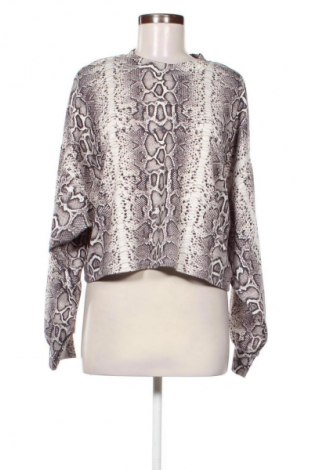 Damen Shirt Bershka, Größe M, Farbe Mehrfarbig, Preis 2,99 €