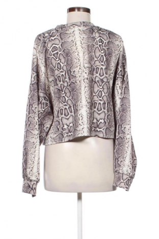 Damen Shirt Bershka, Größe M, Farbe Mehrfarbig, Preis 2,99 €