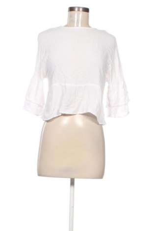 Dámská halenka Bershka, Velikost M, Barva Bílá, Cena  229,00 Kč