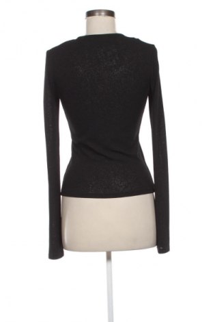 Γυναικεία μπλούζα Gina Tricot, Μέγεθος M, Χρώμα Μαύρο, Τιμή 9,80 €