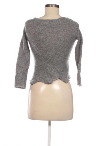 Дамска блуза Guess, Размер XS, Цвят Сив, Цена 7,87 €