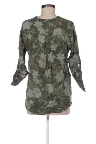 Damen Shirt NEW COLLECTION, Größe M, Farbe Mehrfarbig, Preis 5,99 €
