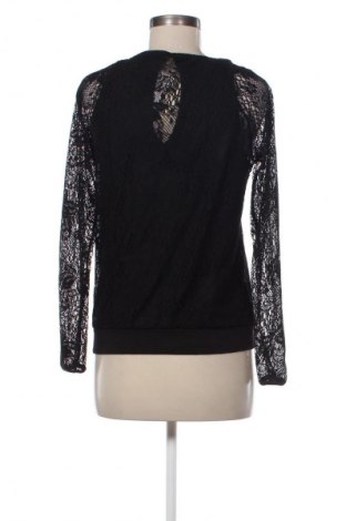 Дамска блуза ONLY, Размер XS, Цвят Черен, Цена 2,04 €