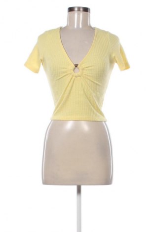 Dámská halenka Pull&Bear, Velikost S, Barva Žlutá, Cena  149,00 Kč