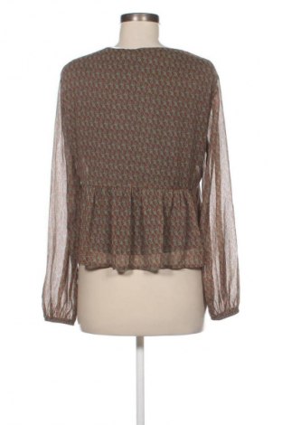 Dámská halenka Pull&Bear, Velikost L, Barva Vícebarevné, Cena  229,00 Kč