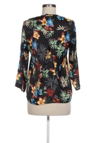 Γυναικεία μπλούζα Stradivarius, Μέγεθος S, Χρώμα Πολύχρωμο, Τιμή 3,19 €