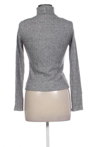 Дамска блуза Stradivarius, Размер S, Цвят Сив, Цена 4,09 €