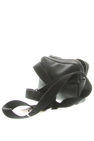 Dámská kabelka  Lacoste, Barva Černá, Cena  1 379,00 Kč