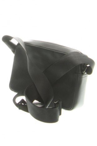 Dámská kabelka  Tommy Hilfiger, Barva Černá, Cena  1 849,00 Kč