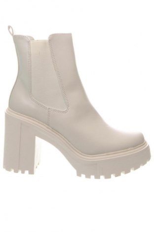 Дамски боти Madden Girl, Размер 38, Цвят Бял, Цена 47,55 €