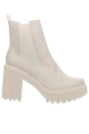 Дамски боти Madden Girl, Размер 40, Цвят Бял, Цена 31,69 €