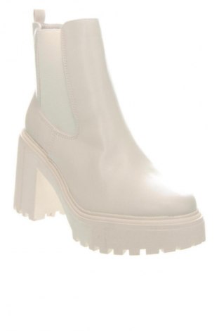 Дамски боти Madden Girl, Размер 40, Цвят Бял, Цена 31,69 €