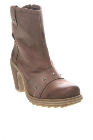 Дамски боти Unbranded, Размер 40, Цвят Бежов, Цена 25,13 €