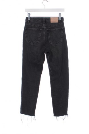 Дамски дънки Bershka, Размер XS, Цвят Сив, Цена 6,13 €