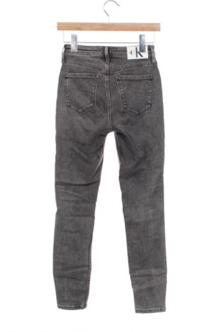 Damskie jeansy Calvin Klein Jeans, Rozmiar XS, Kolor Szary, Cena 164,99 zł