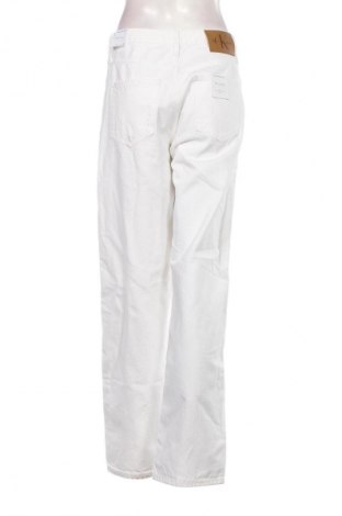 Damskie jeansy Calvin Klein Jeans, Rozmiar M, Kolor Biały, Cena 148,99 zł