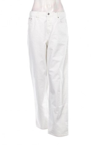 Γυναικείο Τζίν Calvin Klein Jeans, Μέγεθος M, Χρώμα Λευκό, Τιμή 36,99 €