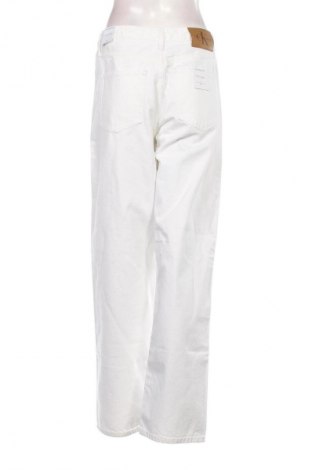 Дамски дънки Calvin Klein Jeans, Размер M, Цвят Бял, Цена 30,67 €