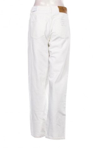 Дамски дънки Calvin Klein Jeans, Размер S, Цвят Бял, Цена 52,66 €