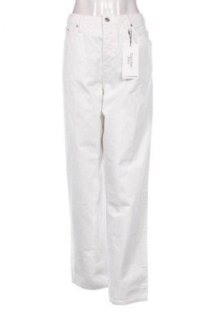 Γυναικείο Τζίν Calvin Klein Jeans, Μέγεθος L, Χρώμα Λευκό, Τιμή 57,99 €