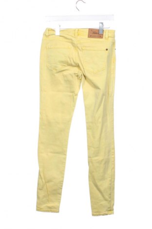 Γυναικείο Τζίν Fishbone, Μέγεθος S, Χρώμα Κίτρινο, Τιμή 2,99 €