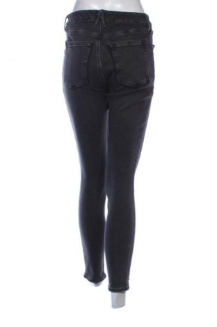 Női farmernadrág Good American, Méret M, Szín Szürke, Ár 8 989 Ft