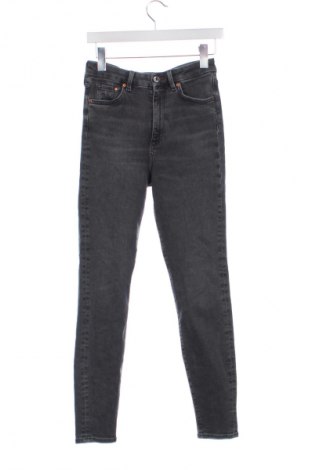 Γυναικείο Τζίν H&M, Μέγεθος XS, Χρώμα Γκρί, Τιμή 4,99 €