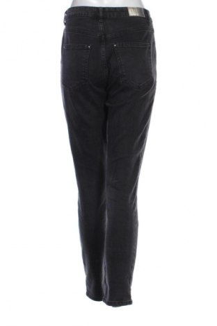 Damskie jeansy Mohito, Rozmiar S, Kolor Czarny, Cena 21,99 zł