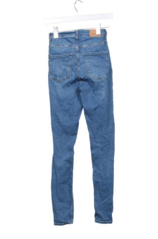 Damskie jeansy Perfect Jeans By Gina Tricot, Rozmiar S, Kolor Niebieski, Cena 25,99 zł