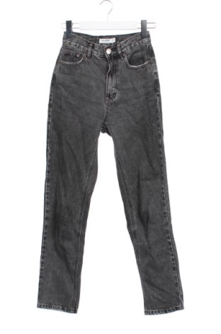 Dámské džíny  Pull&Bear, Velikost XXS, Barva Černá, Cena  119,00 Kč