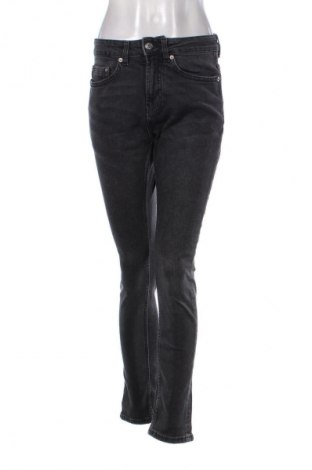 Dámské džíny  Pull&Bear, Velikost S, Barva Černá, Cena  160,00 Kč