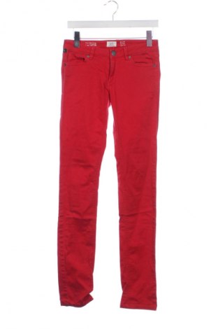 Damskie jeansy Q/S by S.Oliver, Rozmiar XS, Kolor Czerwony, Cena 21,99 zł
