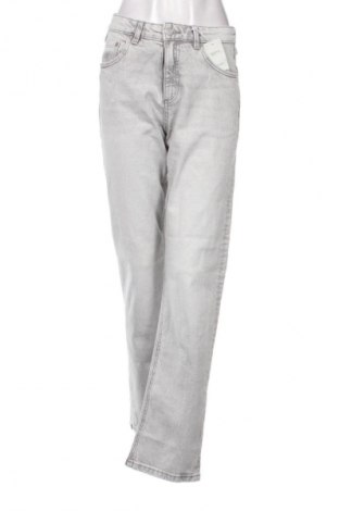 Дамски дънки Reserved, Размер M, Цвят Сив, Цена 15,43 €