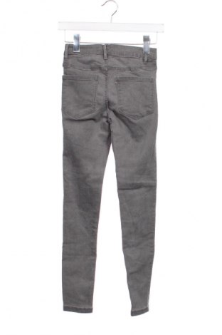 Дамски дънки Sinsay, Размер XS, Цвят Сив, Цена 7,92 €