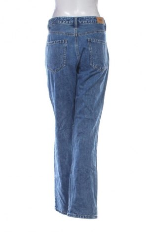 Damskie jeansy Stradivarius, Rozmiar XL, Kolor Niebieski, Cena 60,71 zł