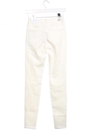 Damskie jeansy VILA, Rozmiar XS, Kolor Biały, Cena 56,99 zł