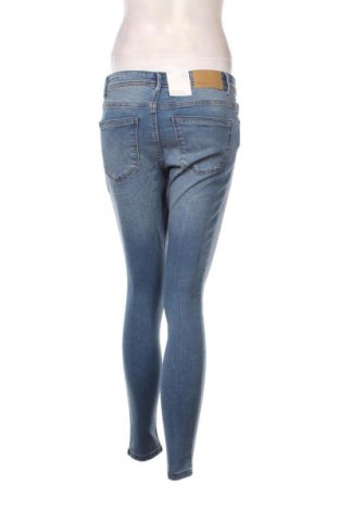Damskie jeansy Vero Moda, Rozmiar M, Kolor Niebieski, Cena 74,99 zł