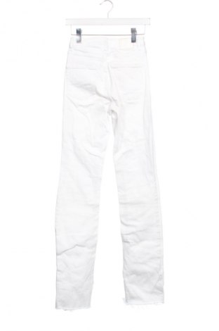 Dámske džínsy  Zara, Veľkosť XS, Farba Biela, Cena  13,80 €