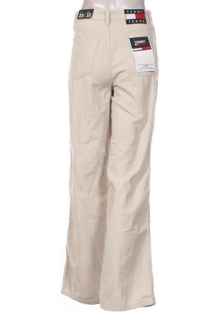 Дамски джинси Tommy Jeans, Размер S, Цвят Бежов, Цена 88,45 €
