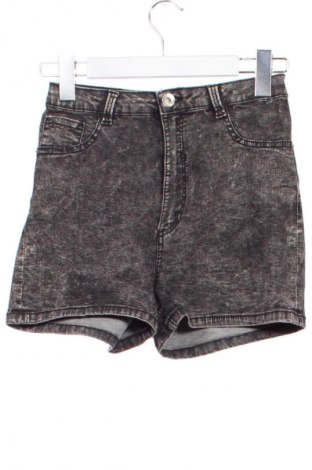 Dámské kraťasy  Bershka, Velikost XS, Barva Vícebarevné, Cena  149,00 Kč