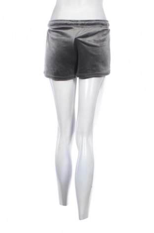 Damen Shorts Gina Tricot, Größe S, Farbe Grau, Preis 2,99 €