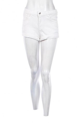 Γυναικείο κοντό παντελόνι Reserved, Μέγεθος S, Χρώμα Λευκό, Τιμή 5,99 €