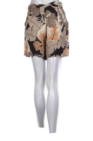 Dámské kraťasy  Unbranded, Velikost M, Barva Vícebarevné, Cena  168,00 Kč